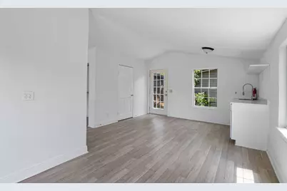 403 Blackson Avenue, Austin, TX 78752 - Photo 23
