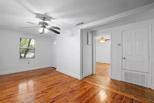 403 Blackson Ave, Austin, TX 78752 - Photo 7