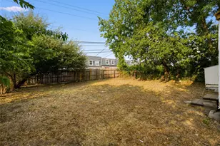 403 Blackson Ave, Austin, TX 78752 - Photo 21