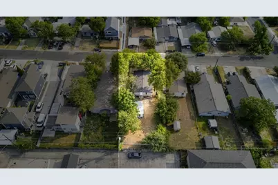 403 Blackson Avenue, Austin, TX 78752 - Photo 33