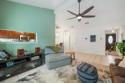 2523 E Stassney Lane, Austin, TX 78744 - Photo 5
