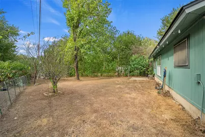 2523 E Stassney Lane, Austin, TX 78744 - Photo 25