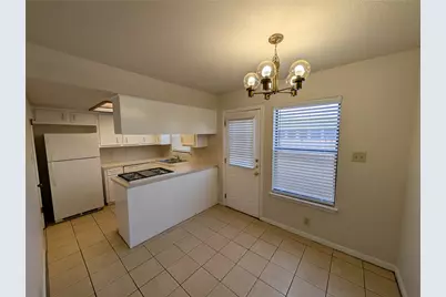 7800 Northcrest Boulevard #204, Austin, TX 78752 - Photo 7