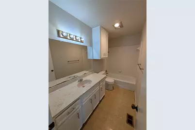 7800 Northcrest Boulevard #204, Austin, TX 78752 - Photo 19