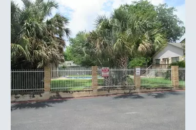 7800 Northcrest Boulevard #204, Austin, TX 78752 - Photo 5
