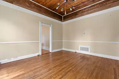 504 Gresham Street, Smithville, TX 78957 - Photo 11