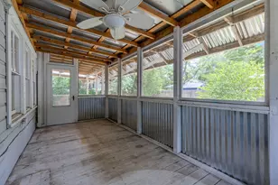 504 Gresham St, Smithville, TX 78957 - Photo 29