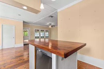 504 Gresham Street, Smithville, TX 78957 - Photo 27