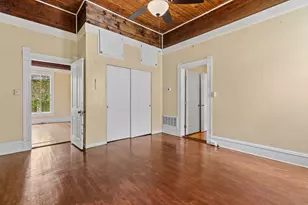 504 Gresham St, Smithville, TX 78957 - Photo 19