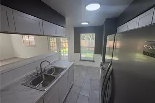 6220 Thurgood Ave, Austin, TX 78721 - Photo 7