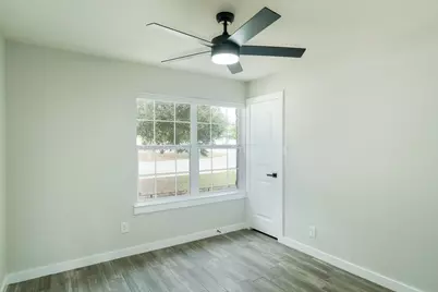 105 Sylvan Street, Hutto, TX 78634 - Photo 15