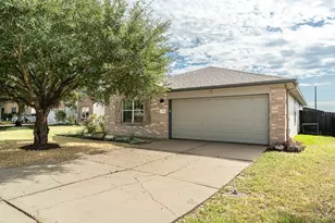 105 Sylvan St, Hutto, TX 78634 - Photo 1