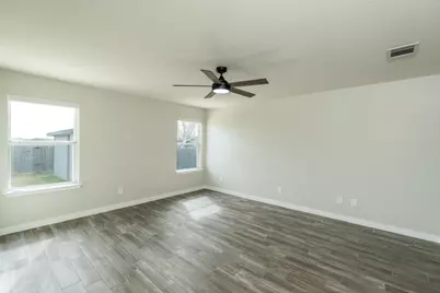 105 Sylvan Street, Hutto, TX 78634 - Photo 9
