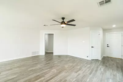 105 Sylvan Street, Hutto, TX 78634 - Photo 5
