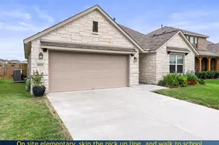 1012 S San Marcos St, Manor, TX 78653 - Photo 1