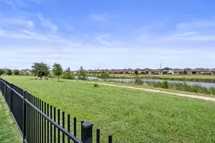 1012 S San Marcos St, Manor, TX 78653 - Photo 29
