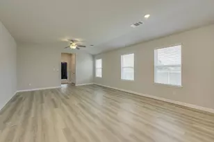 900 Main St, Hutto, TX 78634 - Photo 7