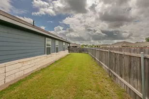 900 Main St, Hutto, TX 78634 - Photo 19