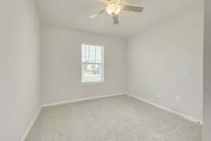900 Main St, Hutto, TX 78634 - Photo 11