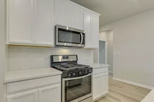 900 Main St, Hutto, TX 78634 - Photo 5