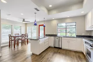6806 Winterberry Dr, Austin, TX 78750 - Photo 15
