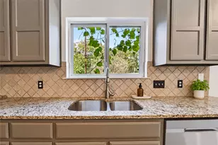 8200 Siringo Pass, Austin, TX 78749 - Photo 15