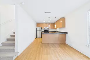 711 W 32nd St, Austin, TX 78705 - Photo 9