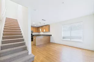 711 W 32nd St, Austin, TX 78705 - Photo 11