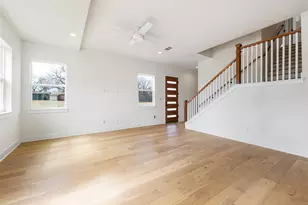 304 E 19 5 St, Georgetown, TX 78626 - Photo 5