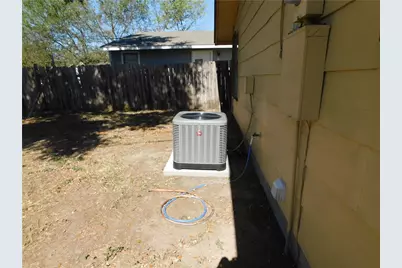 305 Blackson Avenue, Austin, TX 78752 - Photo 17