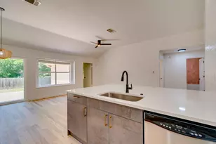 13022 Staton Dr, Austin, TX 78727 - Photo 9