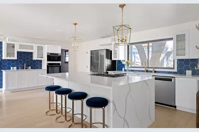 4704 Wild Briar Pass, Austin, TX 78746 - Photo 5