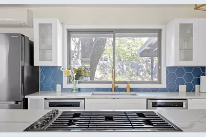 4704 Wild Briar Pass, Austin, TX 78746 - Photo 7