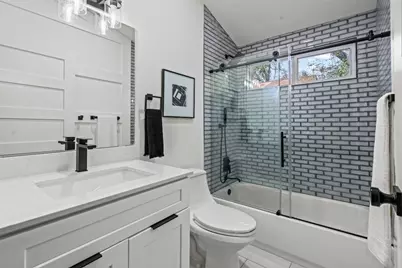 1006 Cherico Street, Austin, TX 78702 - Photo 21