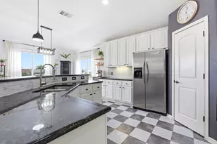 150 Manchester Ln, Austin, TX 78737 - Photo 9