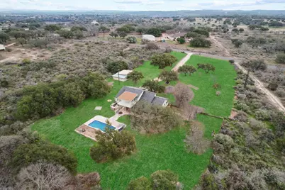 226 Mels Road, Spicewood, TX 78669 - Photo 25