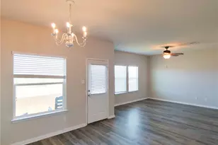 636 Donegal Ln, Georgetown, TX 78626 - Photo 5