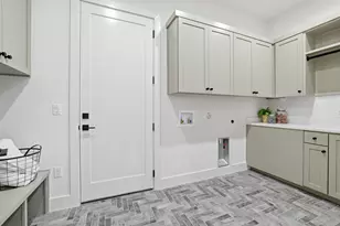 2908 Stoneway Dr, Austin, TX 78757 - Photo 3