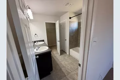 206 Windridge Drive N, Lockhart, TX 78644 - Photo 9