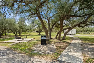 8139 Ozark Drive, San Marcos, TX 78666 - Photo 35