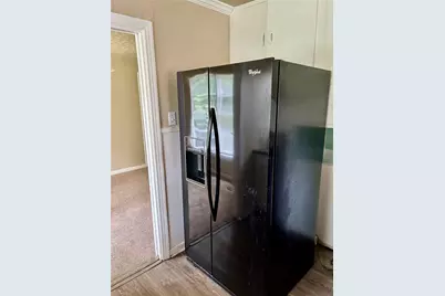415 E 7th Street, Taylor, TX 76574 - Photo 9