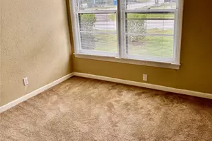 415 E 7th St, Taylor, TX 76574 - Photo 17