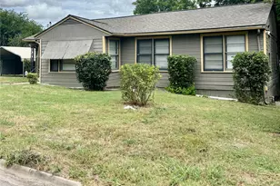 415 E 7th St, Taylor, TX 76574 - Photo 3