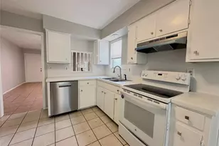 12401 Tree Line Dr, Austin, TX 78729 - Photo 7
