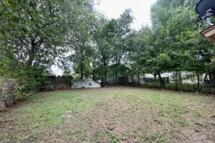 12401 Tree Line Dr, Austin, TX 78729 - Photo 17