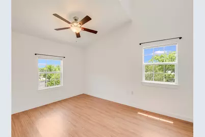 2200 Rosewood Avenue #D, Austin, TX 78702 - Photo 9