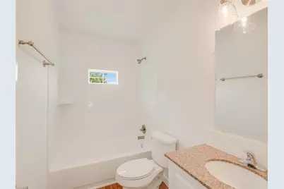 2200 Rosewood Avenue #D, Austin, TX 78702 - Photo 11