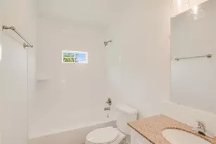 2200 Rosewood Ave, Austin, TX 78702 - Photo 11