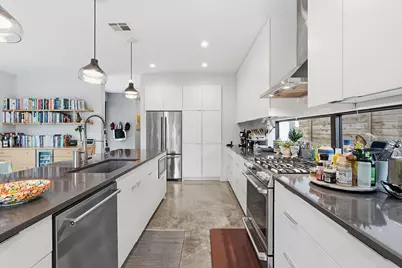 2213 E 5th Street, Austin, TX 78702 - Photo 9