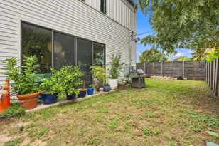 2213 E 5th St., Austin, TX 78702 - Photo 29